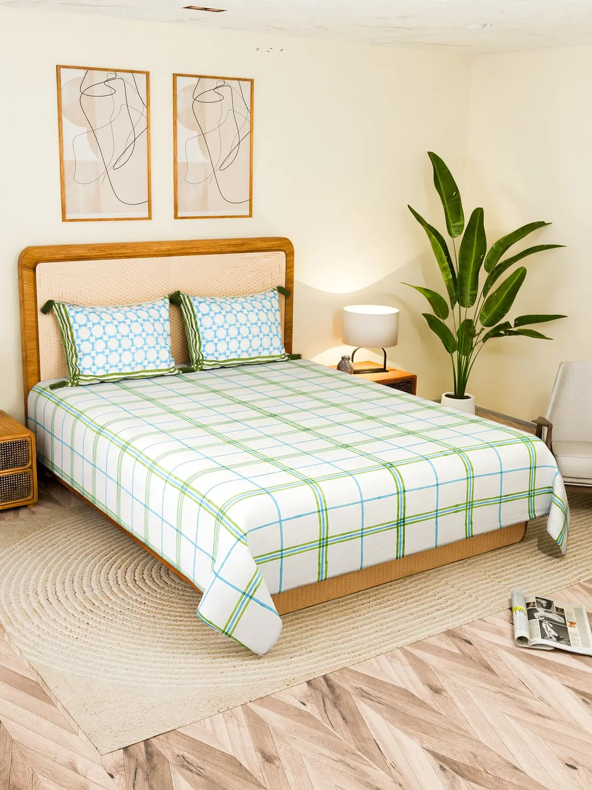 Snoovia Cotton Printed Double Bedsheet With Pillow 1