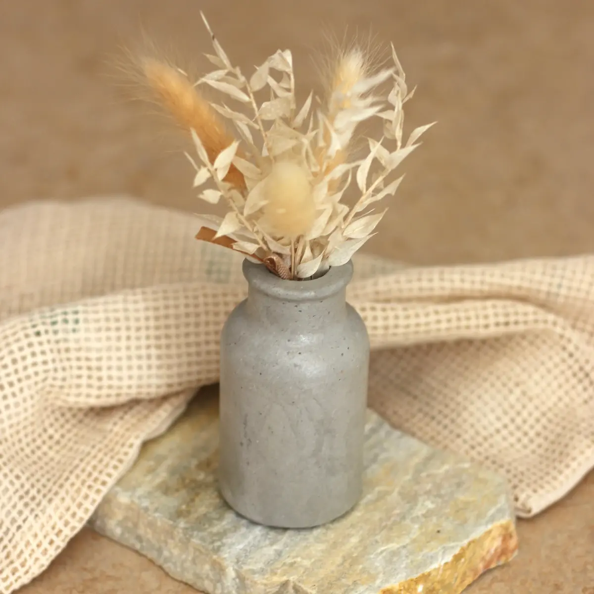 Betonvase ; Vase ; Trockenblumenvase 2 1