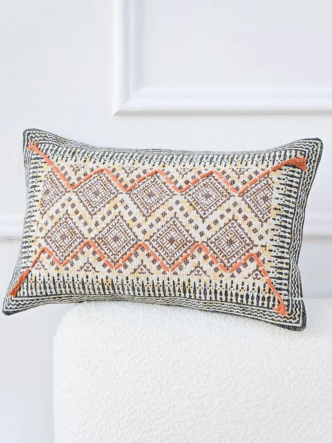 Perline- Lumbar Cushion Cover 3