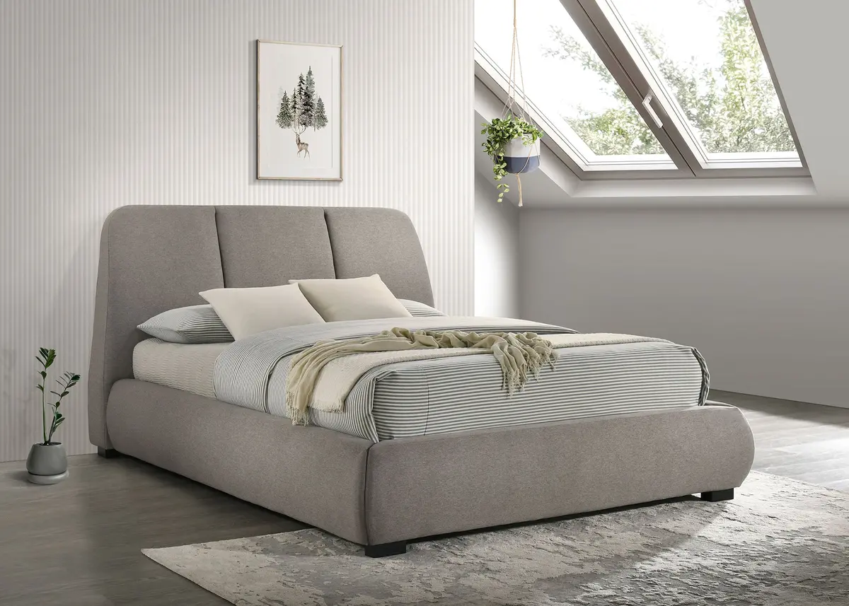 Mokena Panel Platform Bed 2