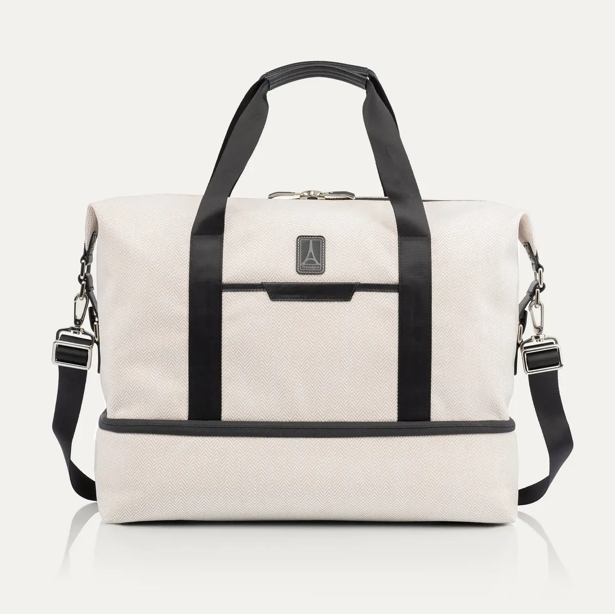Travelpro® X Travel + Leisure® Drop-Bottom Weekender (38 X 47 X 23 Cm ) 1