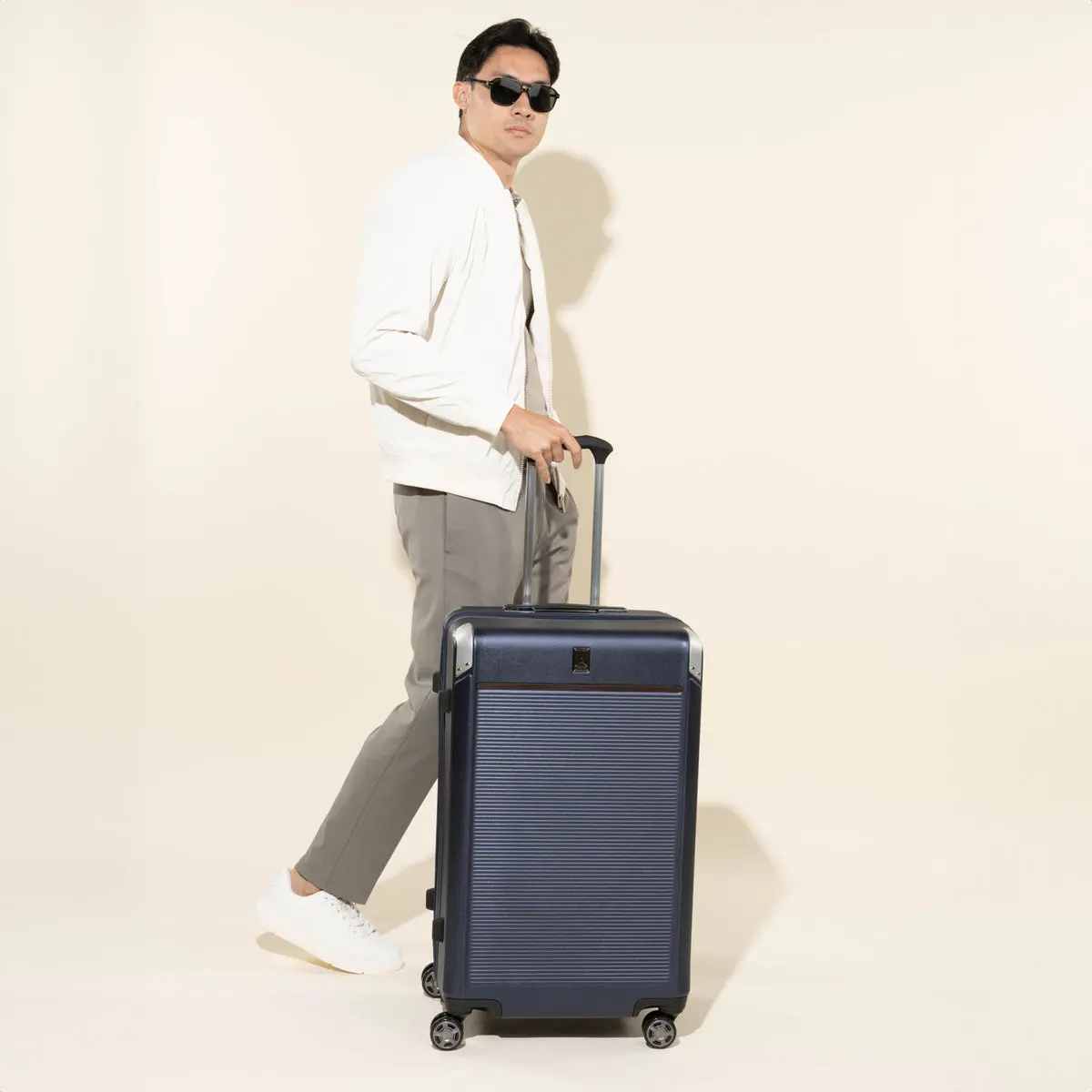 Platinum® Elite Large Expandable Hard Shell Spinner 76Cm (76 X 46 X 34Cm) 4