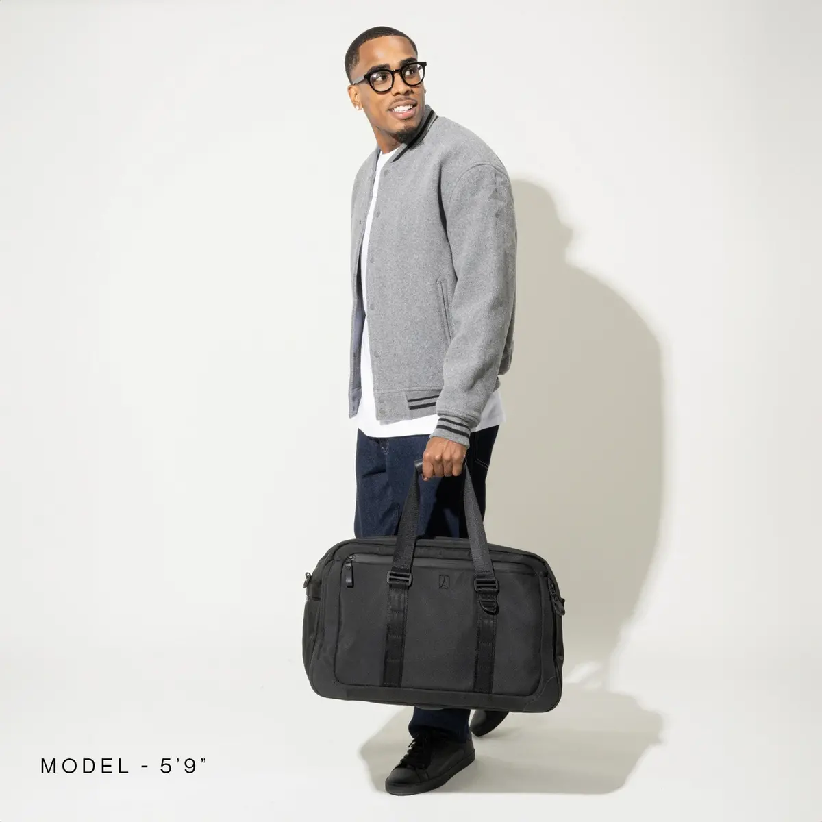 Travelpro® Altitude™ Double Expansion Duffel (32 X 49 X 23 Cm) 4