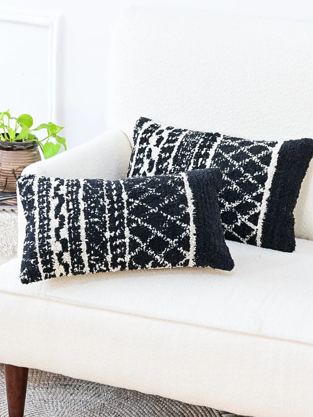 Pryor - Lumbar Cushion Cover 1