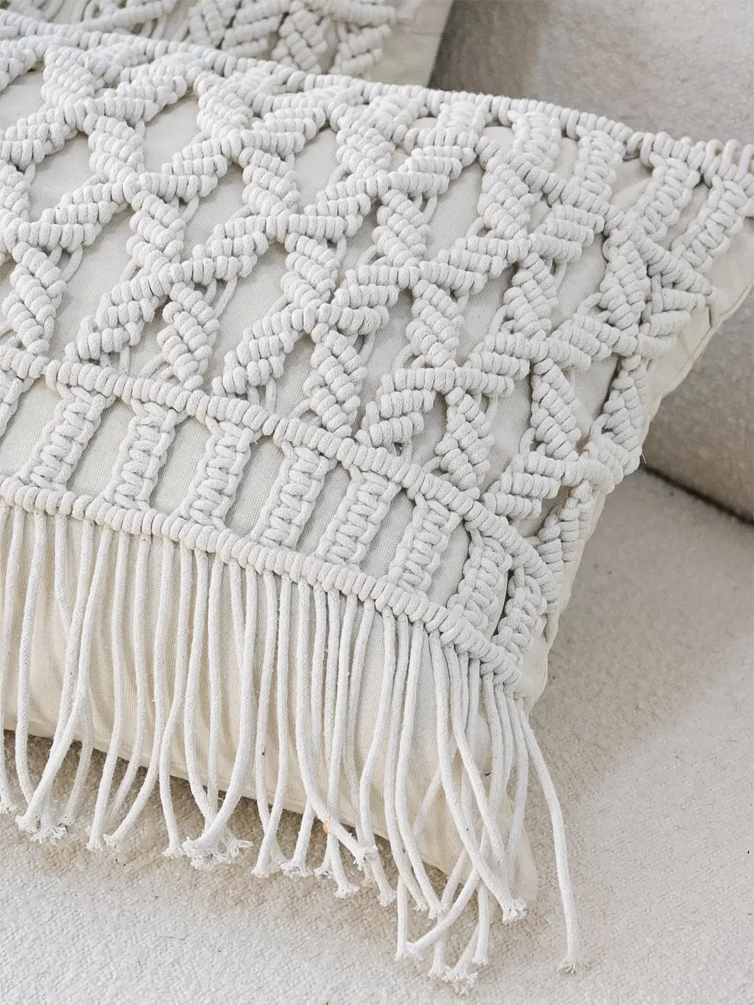 Prissy - Lumbar Cushion Cover 3