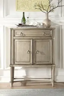 Wynsor Antique Champagne Wine Cabinet 1