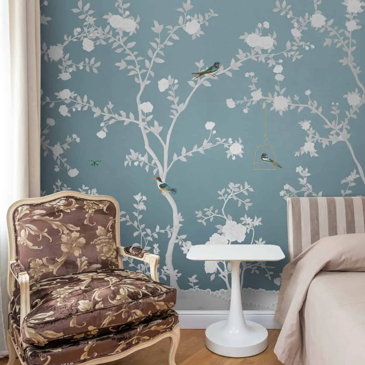 Aura In The Garden Blue Chinoiserie Wallpaper 1