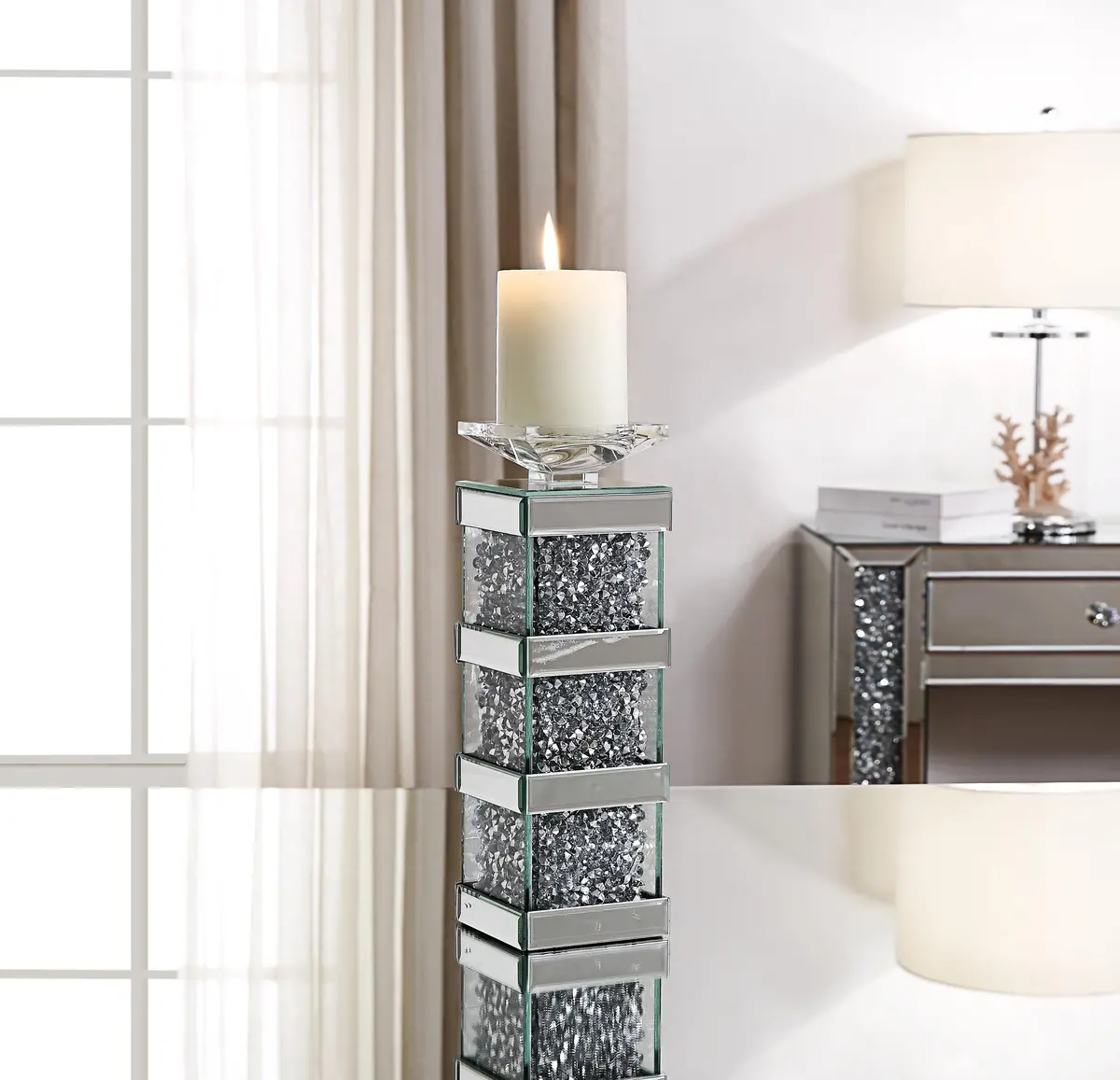 Noralie Mirrored & Faux Diamonds Accent Candleholder 1