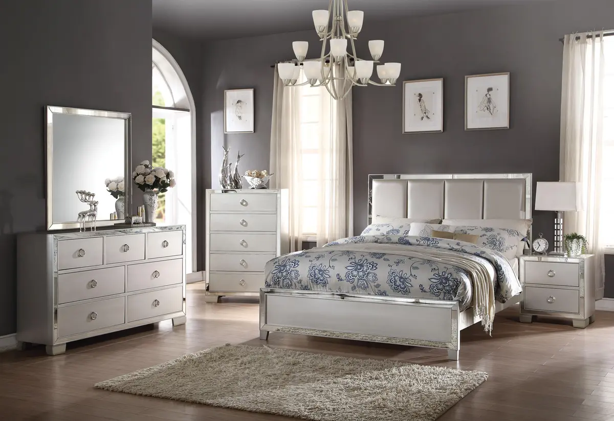 Voeville Ii Platinum Pu & Platinum Queen Bed 1