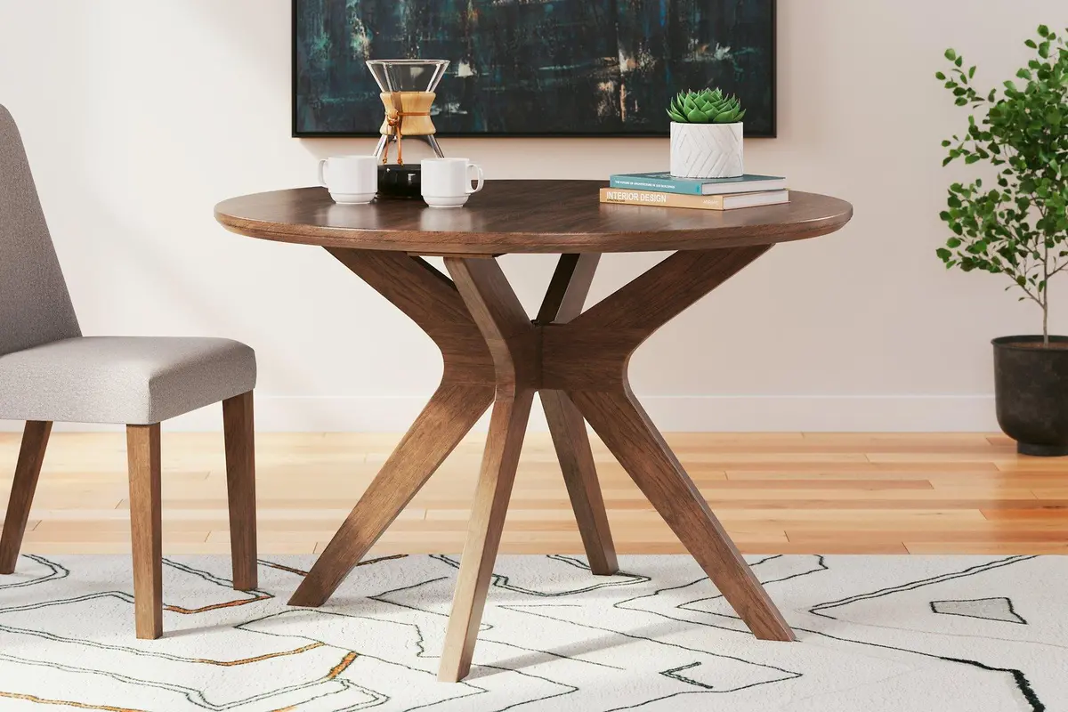 Lyncott Dining Table 2