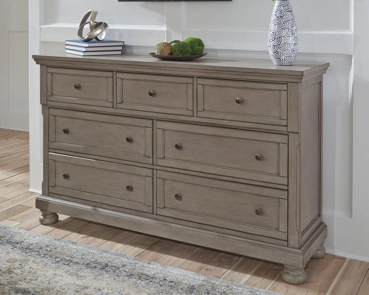 Lettner Dresser 2