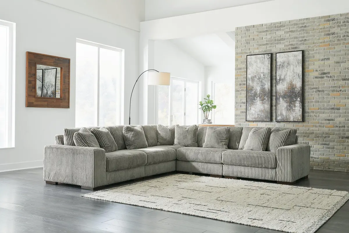 Lindyn Sectional 2