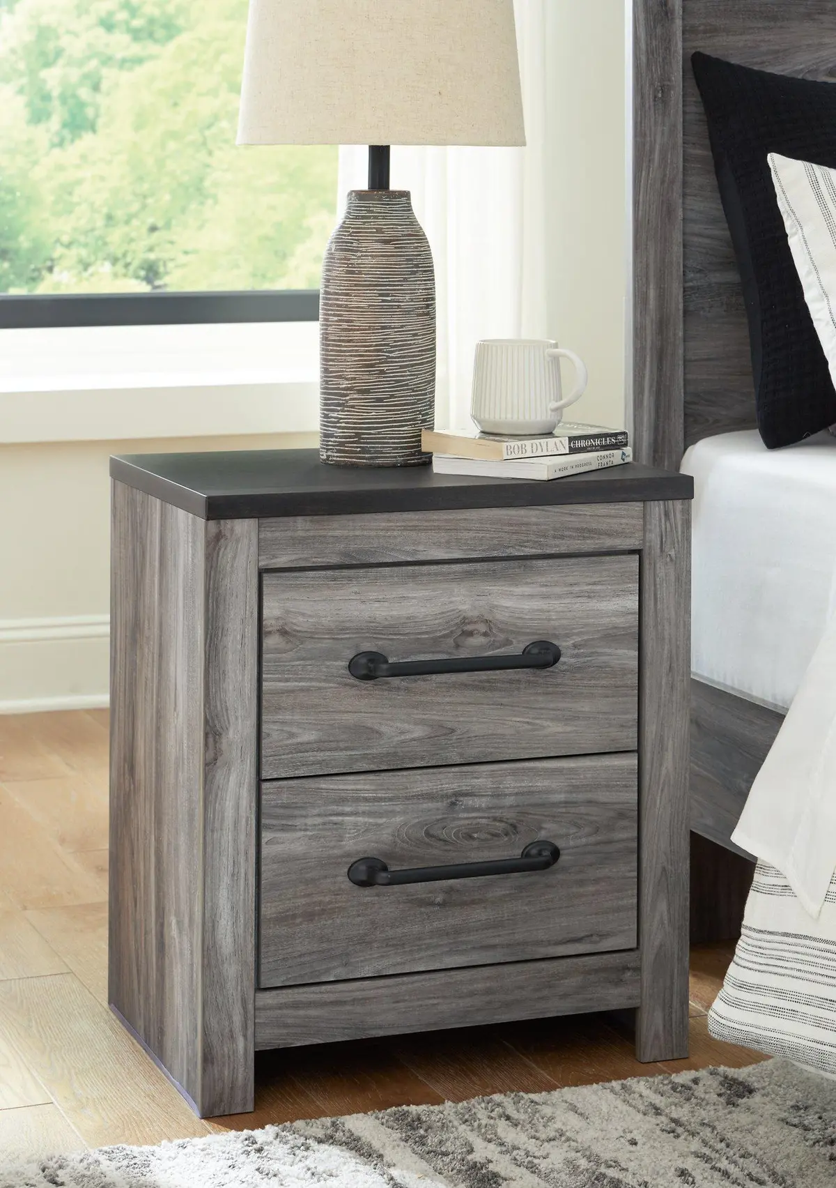Bronyan Nightstand 2