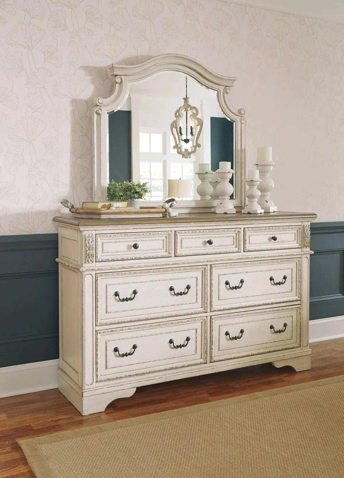 Realyn Bedroom Set 2
