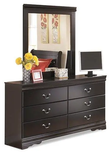 Huey Vineyard Dresser And Mirror 1