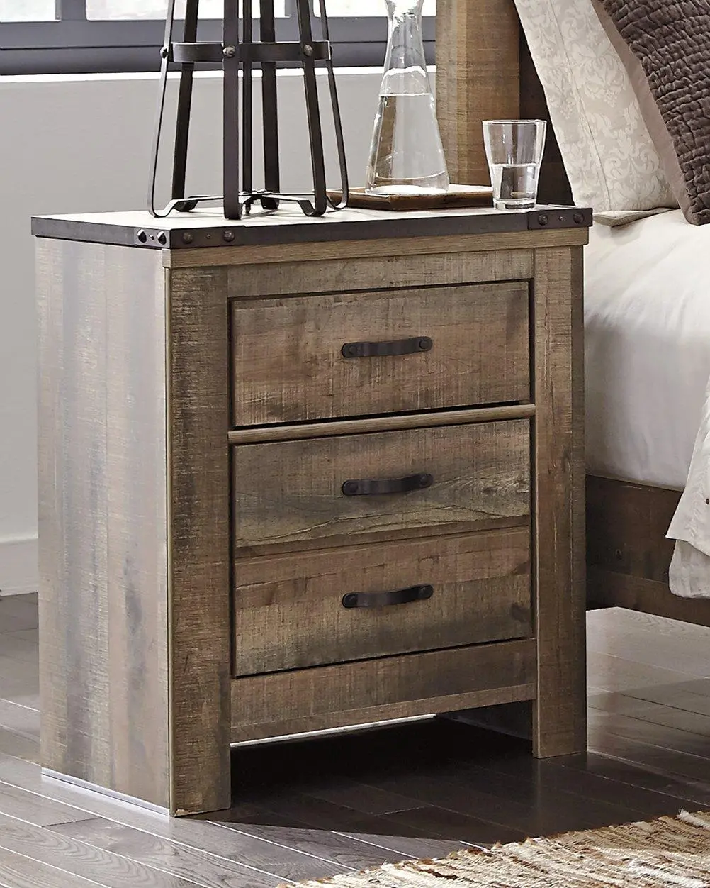 Trinell Nightstand 2