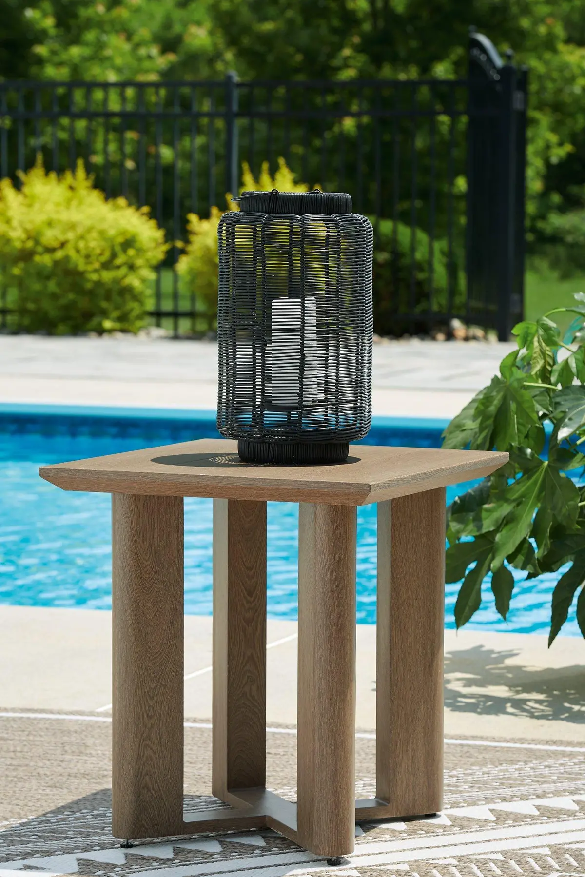Serene Bay Outdoor End Table 2
