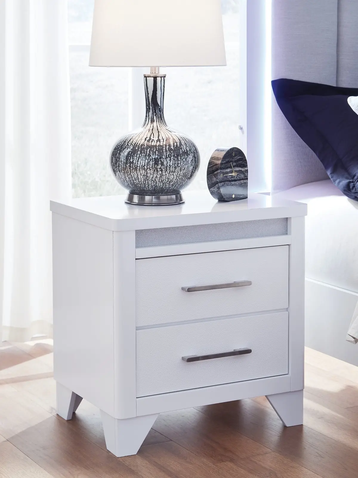 Jarlee Nightstand 2