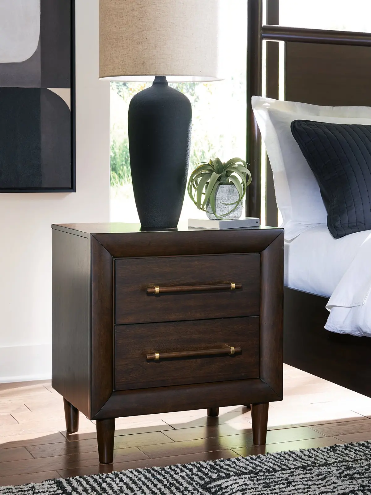 Dantenton Nightstand 1