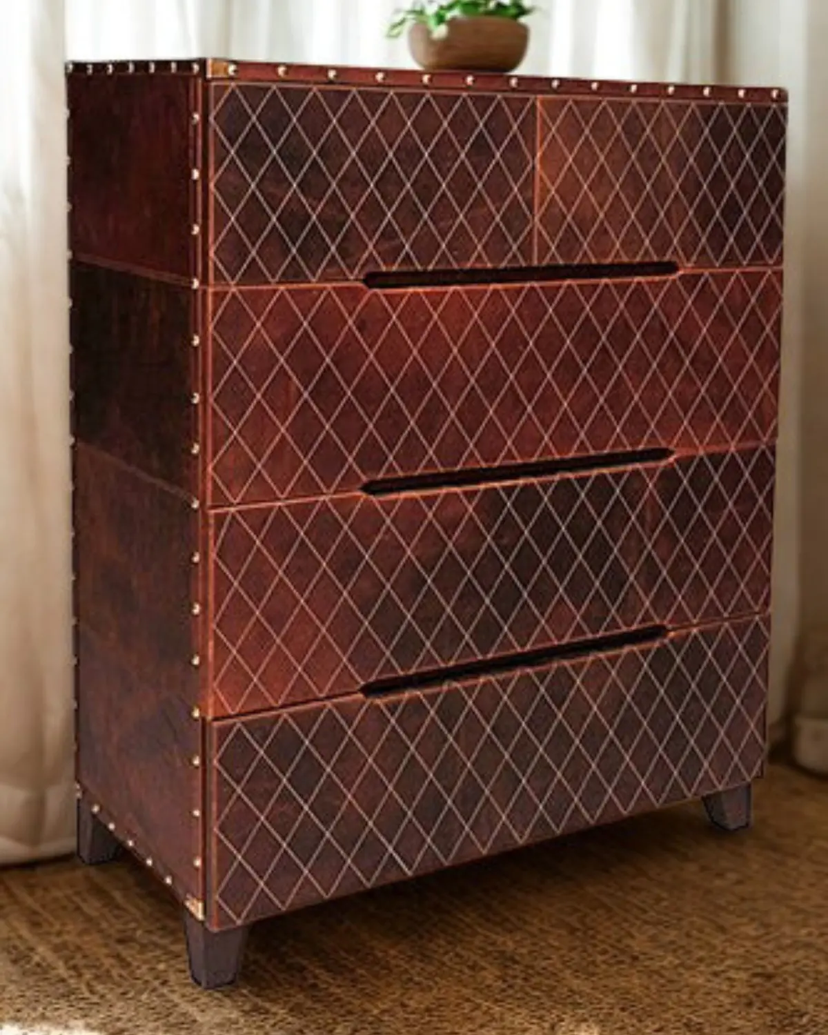 Dynasty Chest Of Drawers - Leather 2
