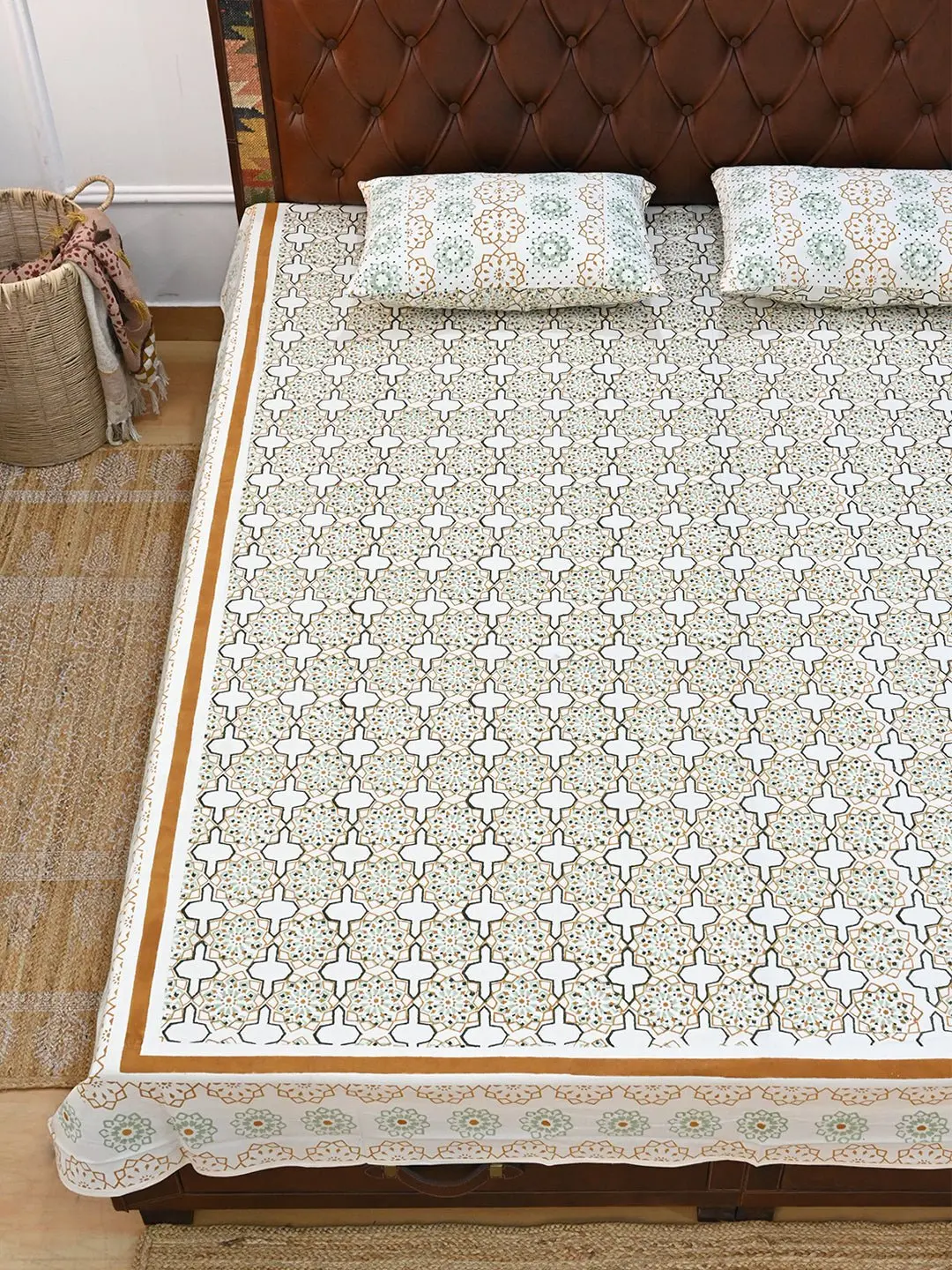 Mughal Jharokha Cotton Block Printed Double Bedsheet With Pillow 1