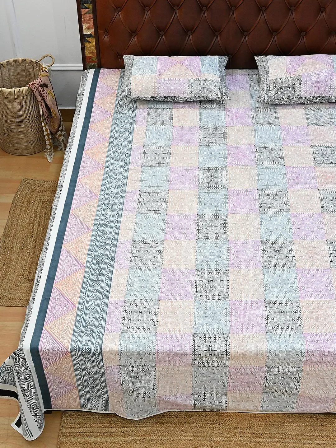 Applique Pattern Cotton Printed Double Bedsheet With Pillow 1