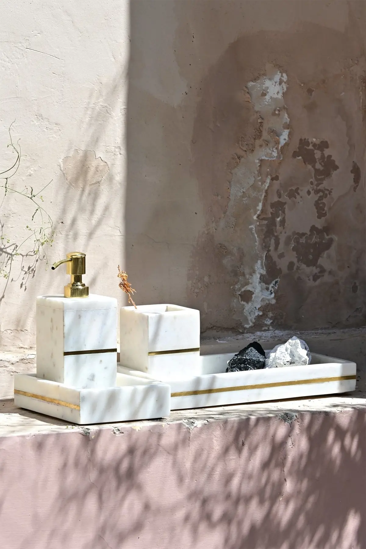 Florence White Marble Bathroom Set 1