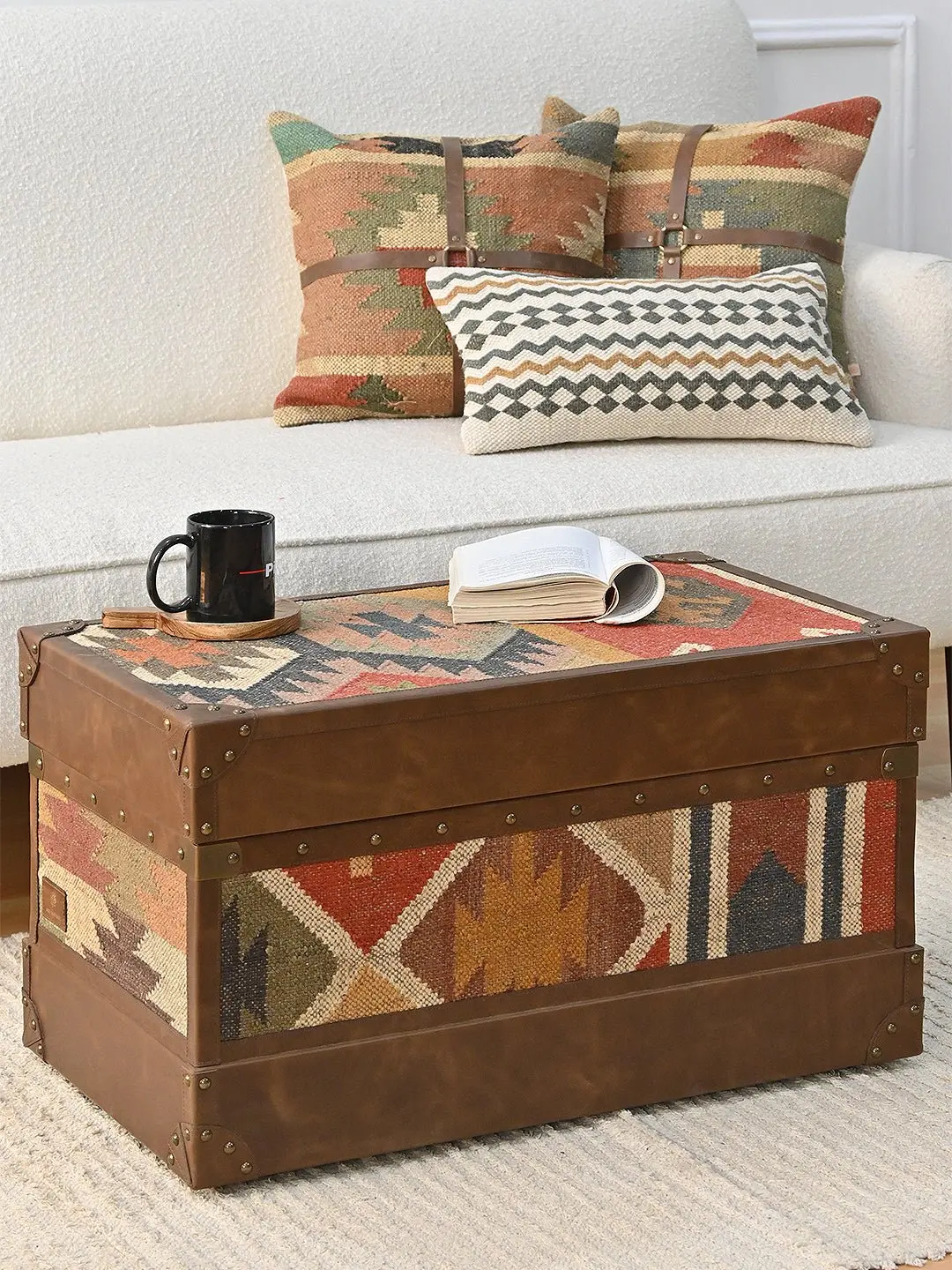 Merriam - Leather & Kilim Trunk 1
