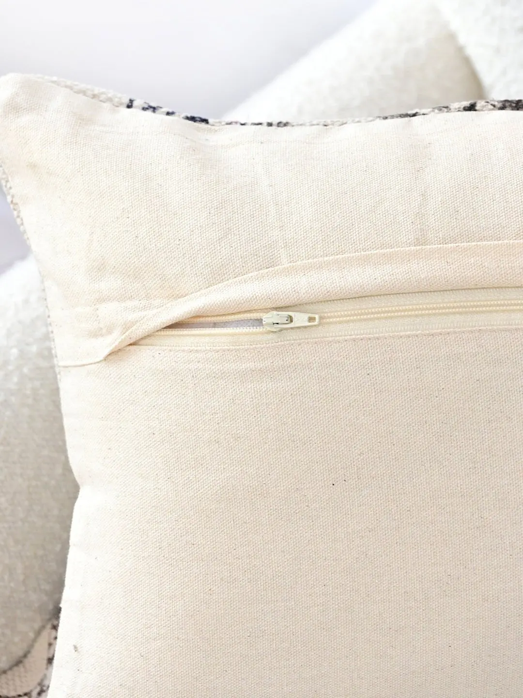 Cassia-Lumbar Cushion Cover 2