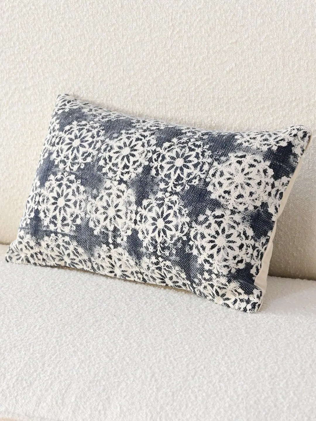 Igneous-Lumbar Cushion Cove 3