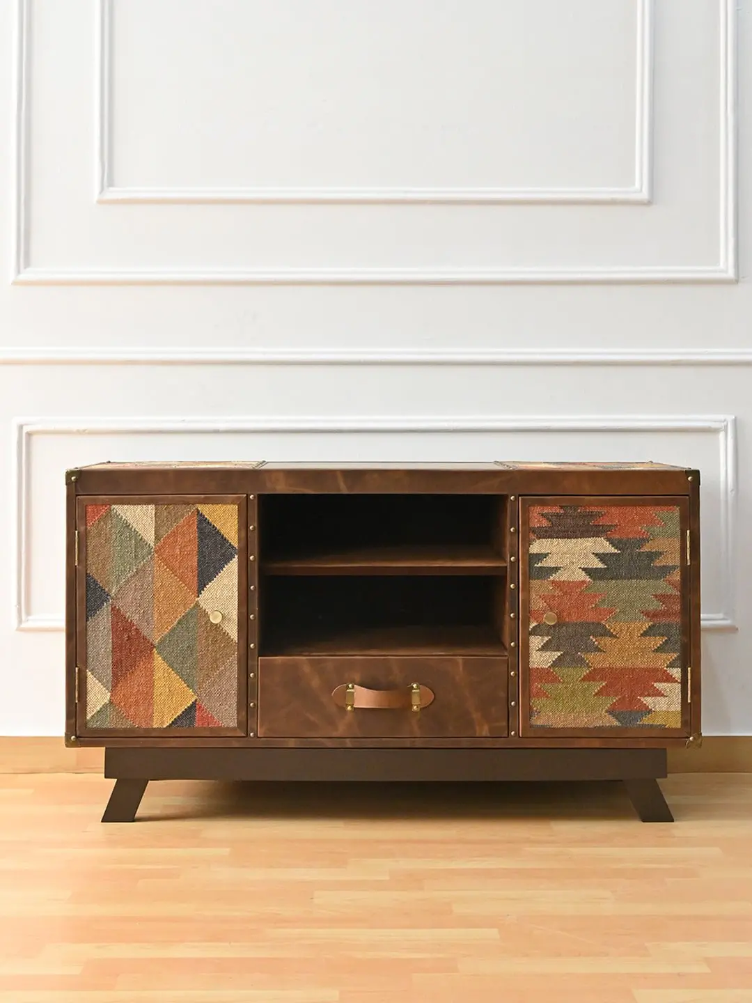 Medesa Tv Unit - Kilim And Leather 2