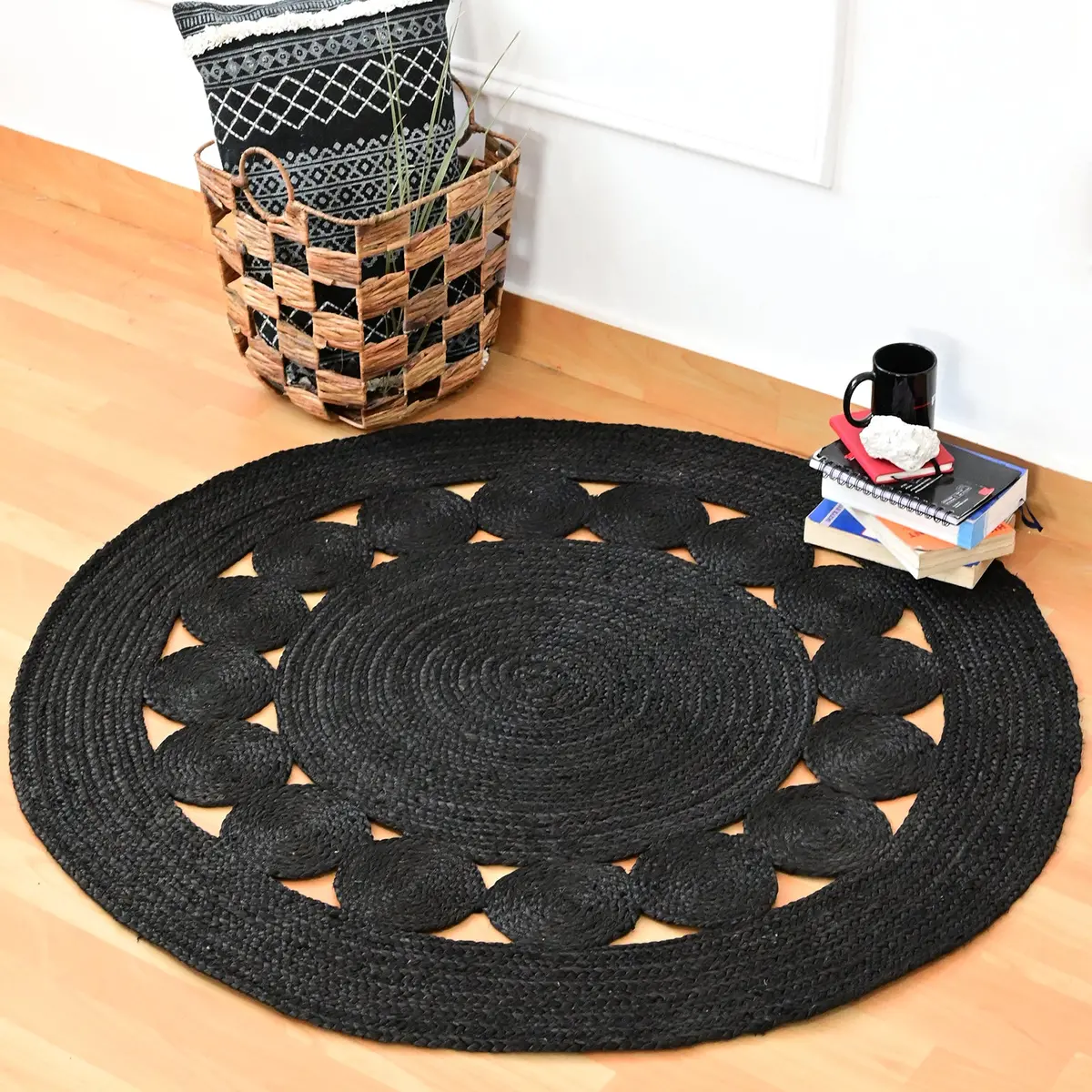 Static - Round  Jute  Rug 1