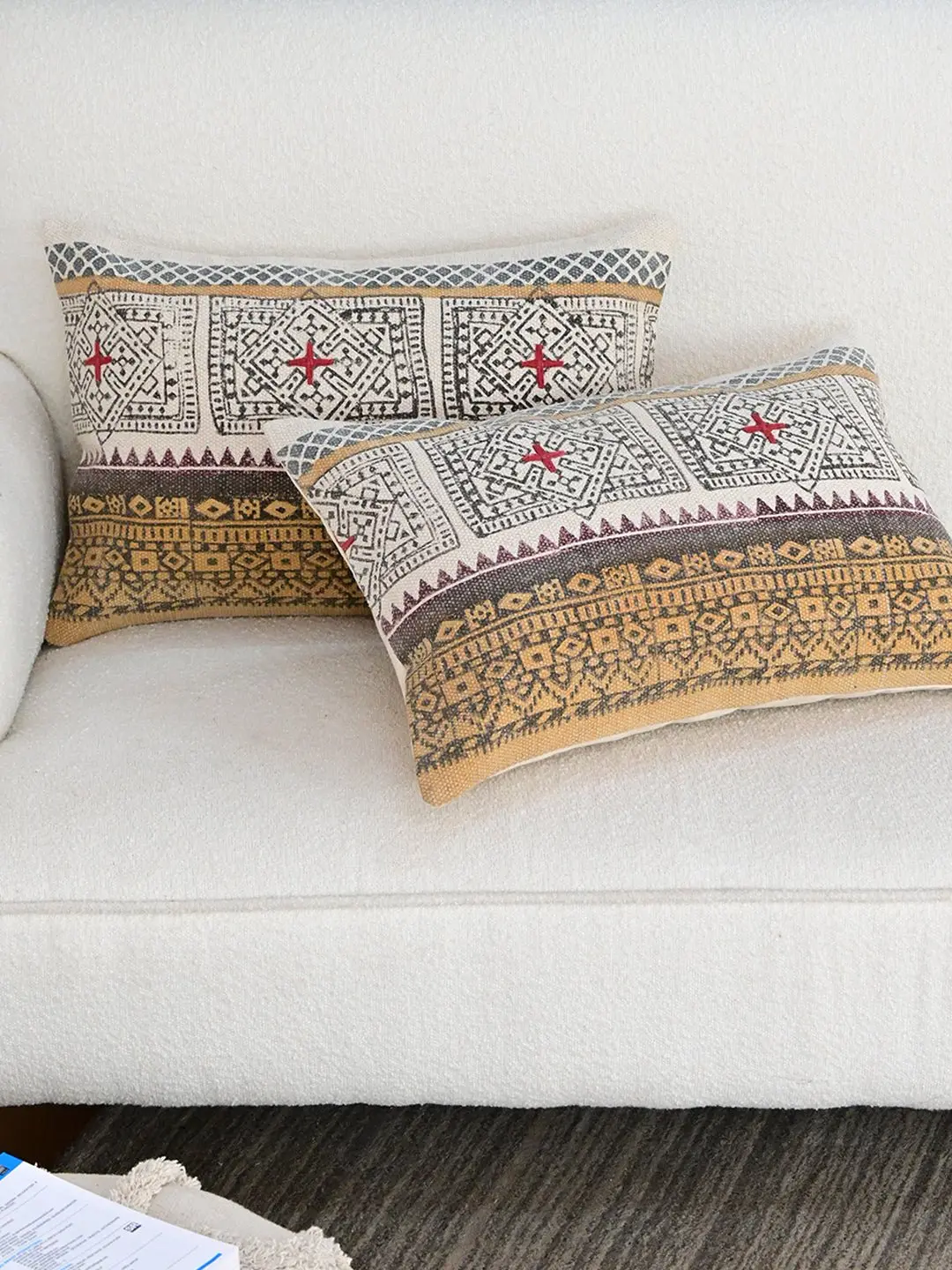 Amytal-Lumbar Cushion Cover 1