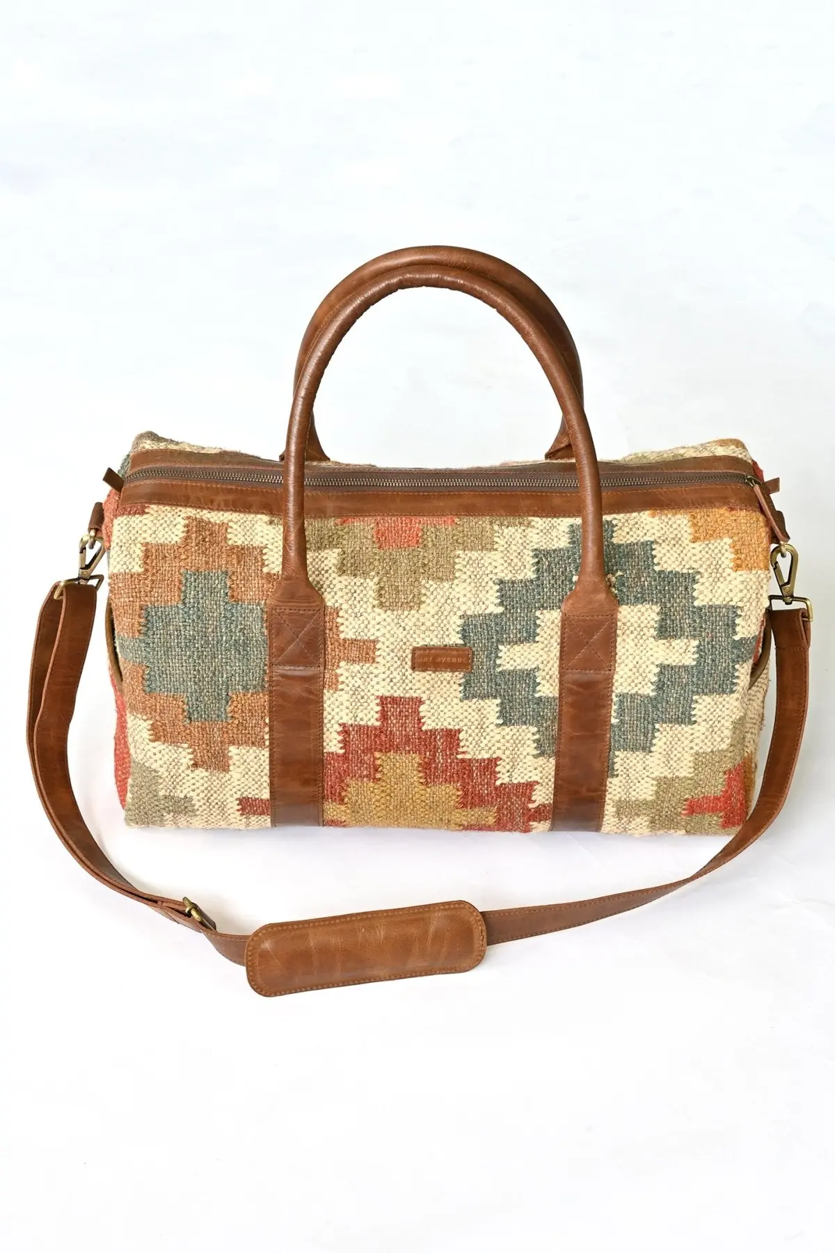 Begonia - Kilim Duffle Bag 2