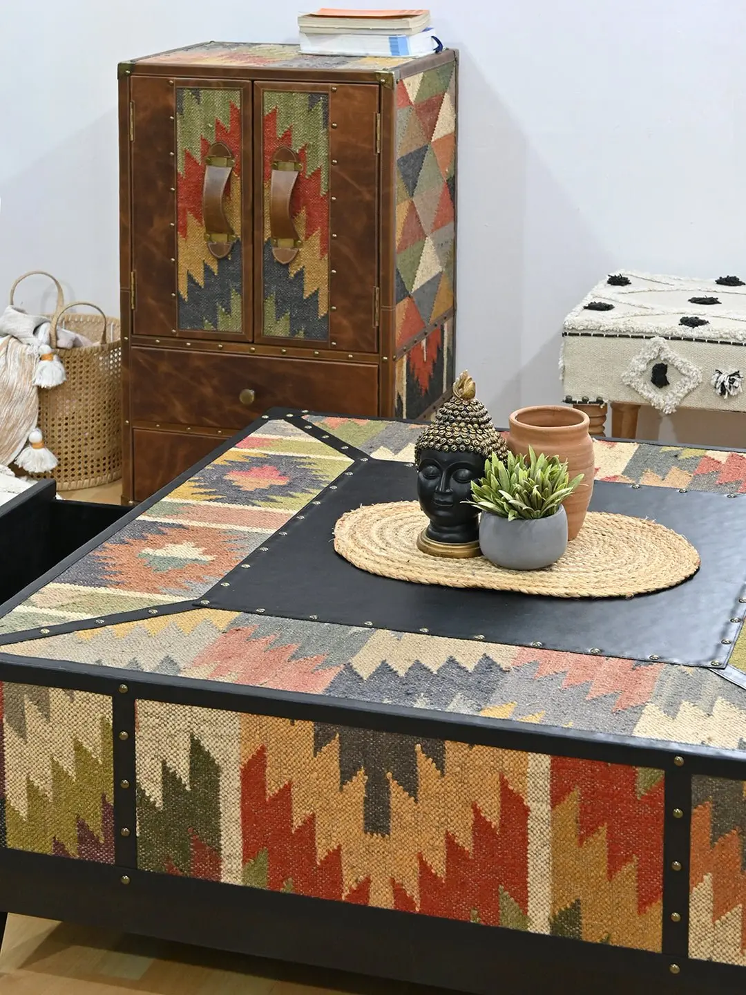 Adrian Coffee Table - Kilim And Leather 2