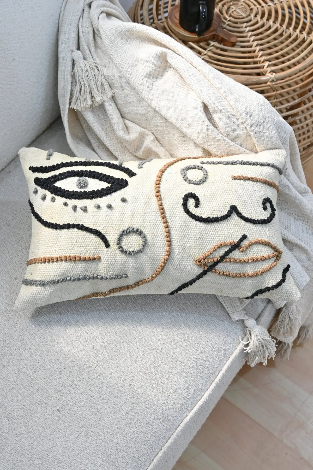 Voltura - Lumabr Cushion Cover 3