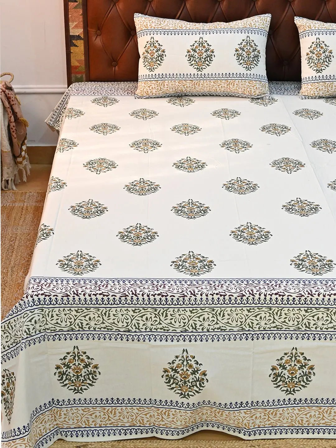 Aranya Buta Cotton Printed Double Bedsheet With Pillow 1