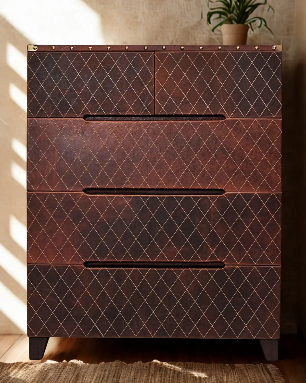 Dynasty Chest Of Drawers - Leather 1