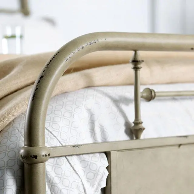 Haldus Cal.King, E.King, & Twin Bed White, Ivory, & Red 5