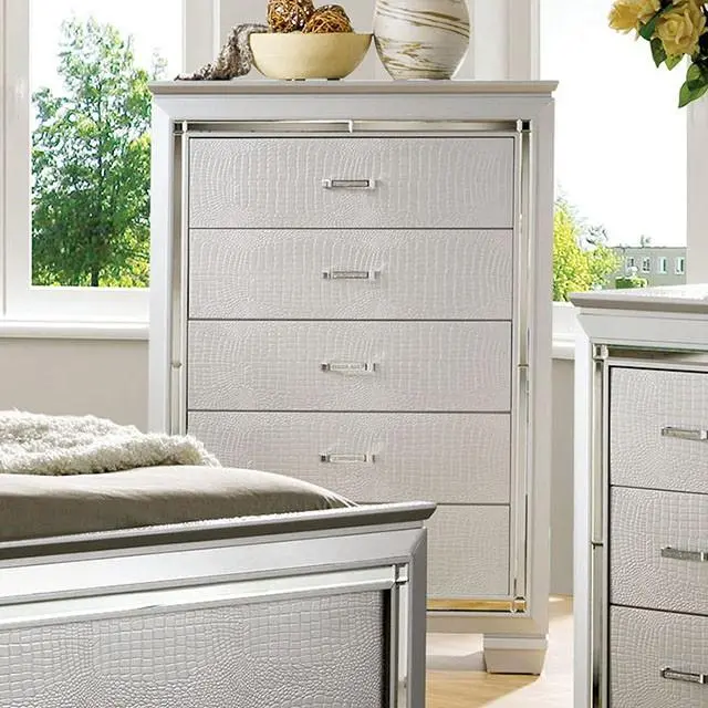 Bellanova Silver Chest 1