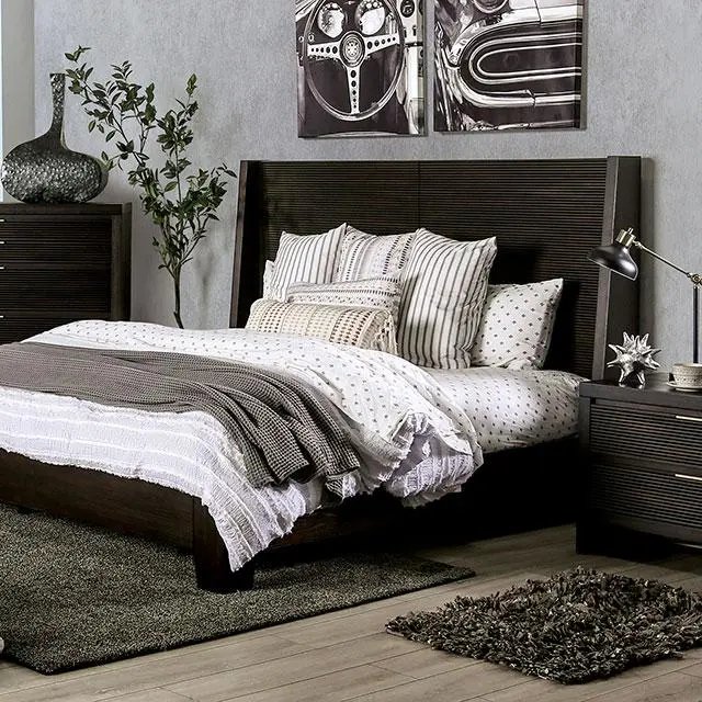 Laurentian Queen Bed 1