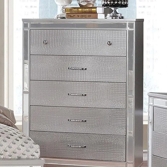 Brachium Silver Chest 1