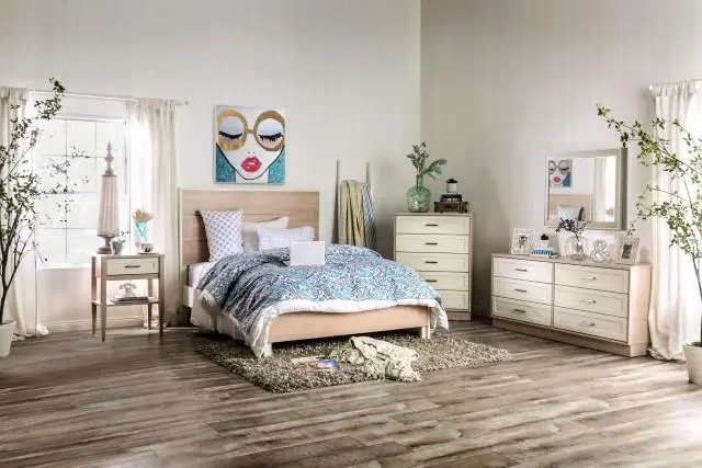 Roseburg Queen Bed 2