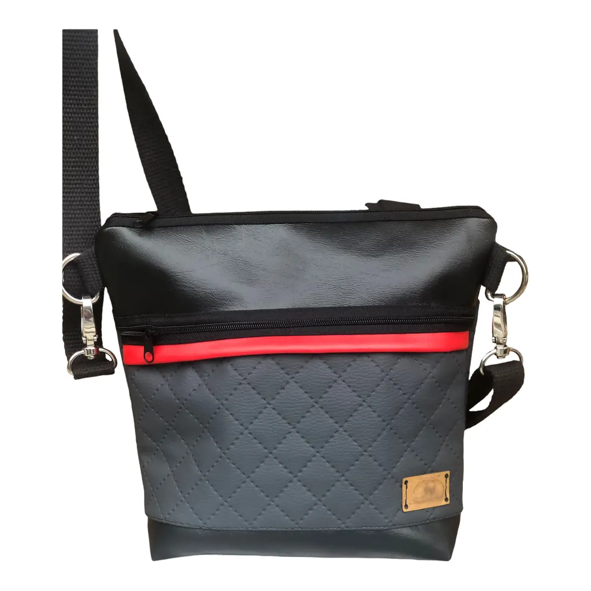 Kleine Crossbag Schwarz Grau Rot Streifen 1