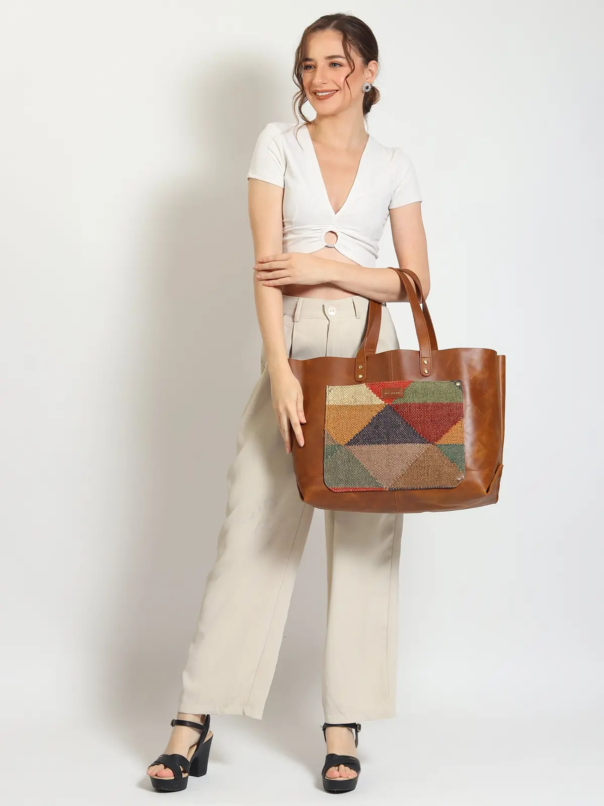 Sarah  - Leather And Kilim Bag 1