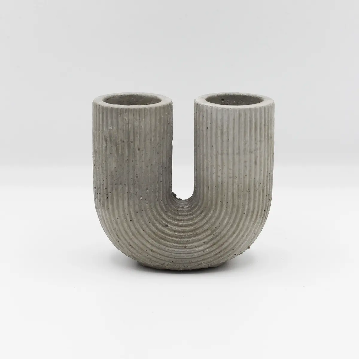 Betonvase „U-Vase Small“ 1