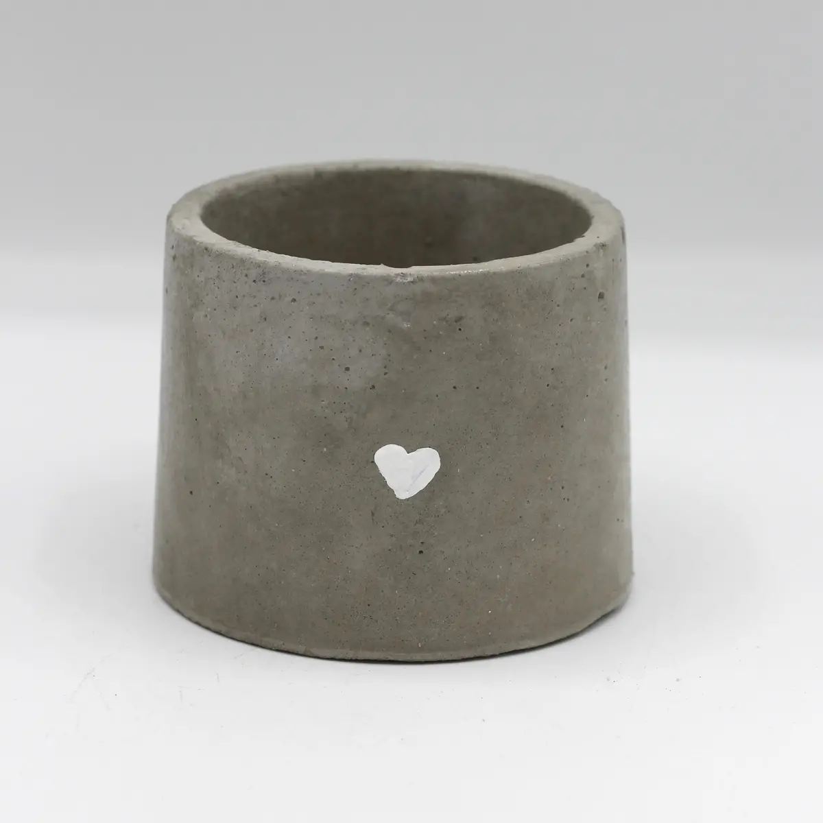 Beton Topf „Klein Rund Herz“ 1