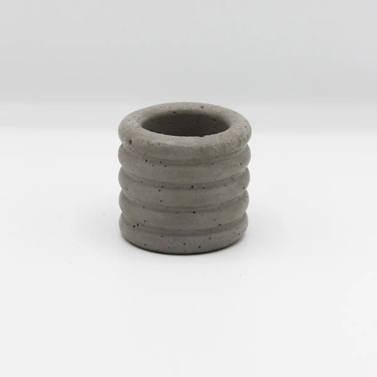 Beton Kerzenständer ; Topf ; Vase ; Ring;  „Roma“ 1