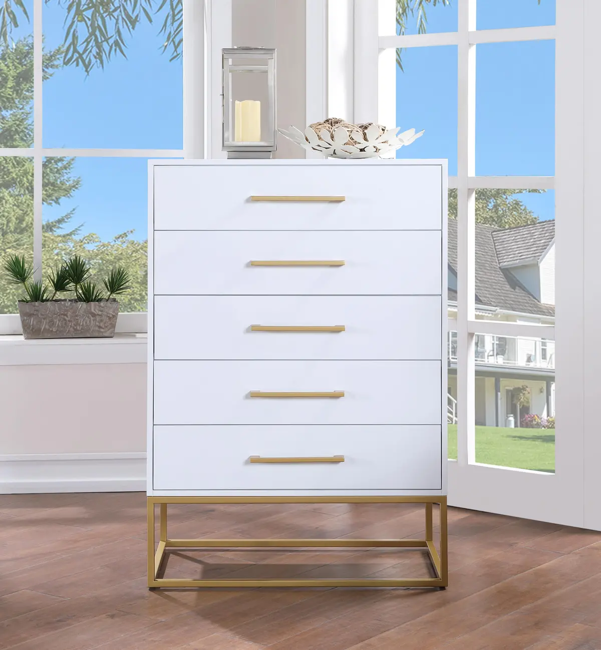Maxine White / Gold Chest 2