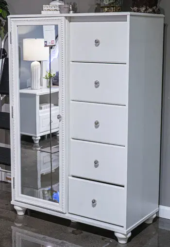 Kozlani Dressing Chest 1